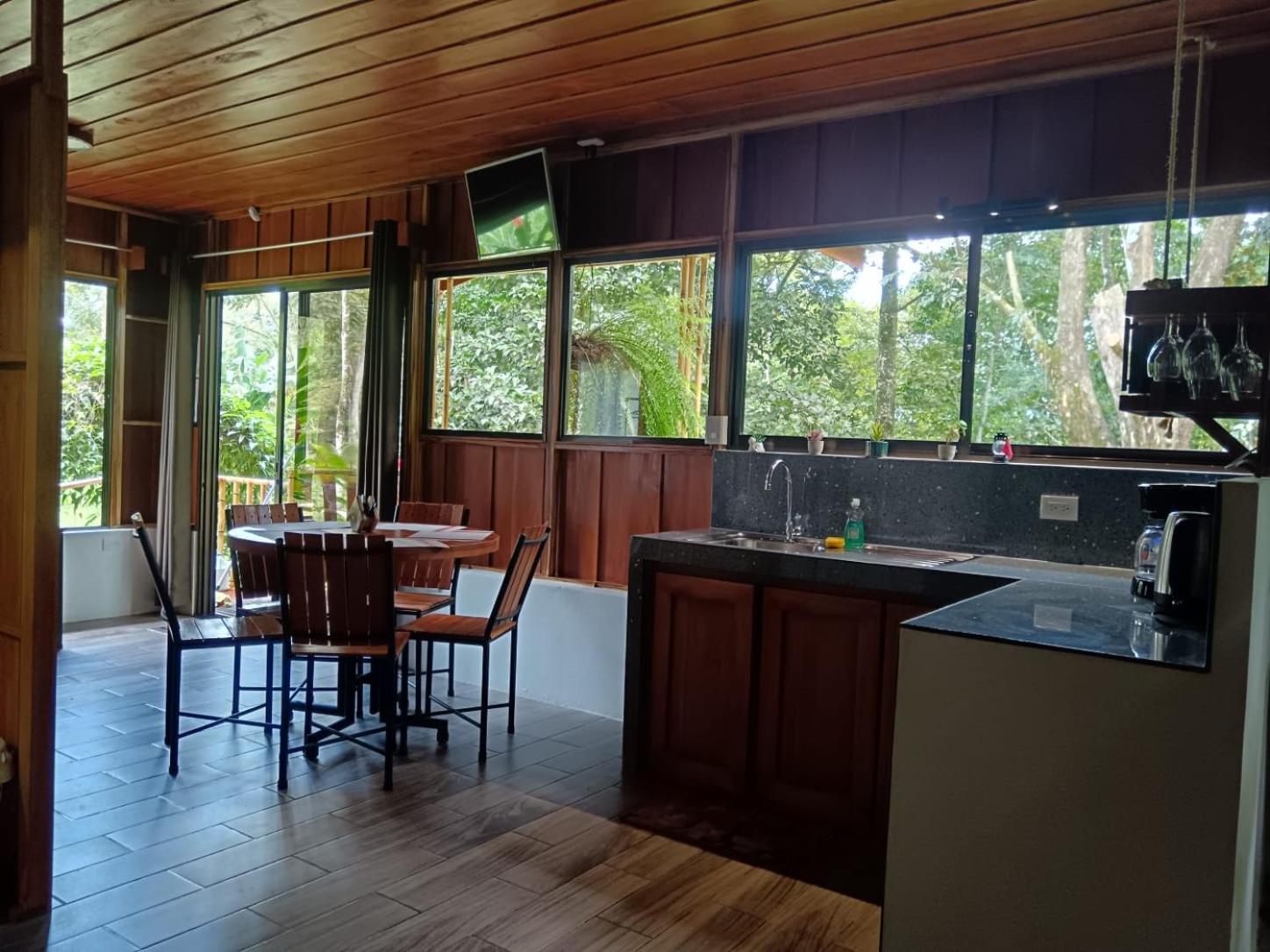 Gambas Lodge La Fortuna Buitenkant foto